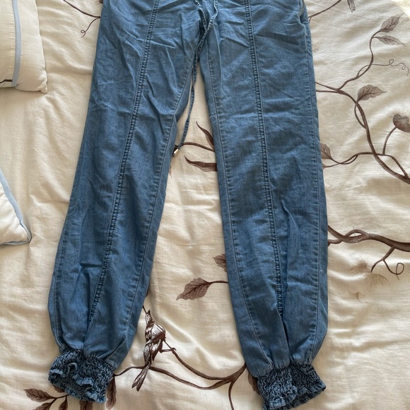 Denim Casual Capri - Picture 4 of 6